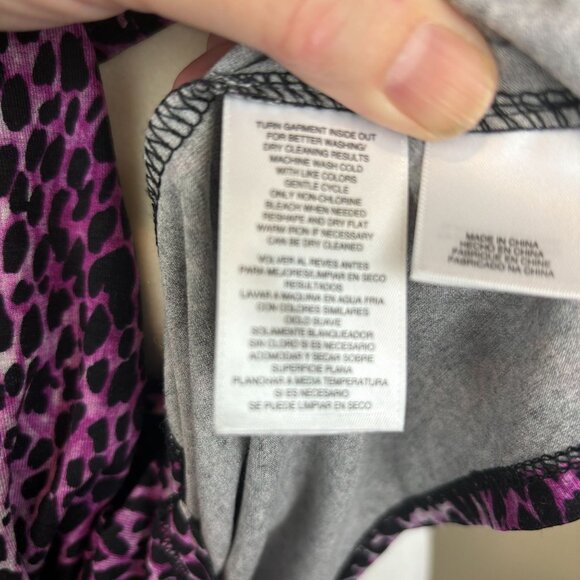 RACHEL Rachel Roy blouse, size 2X, cold shoulder, asymmetric hem, leopard print - Picture 8 of 12